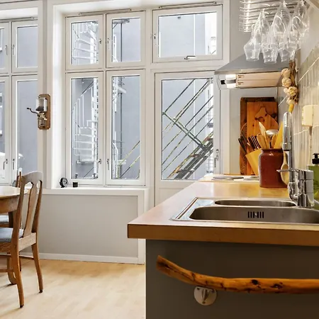 Spacious & Cozy Hideaway With Location