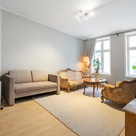 Spacious & Cozy Hideaway With Location 公寓